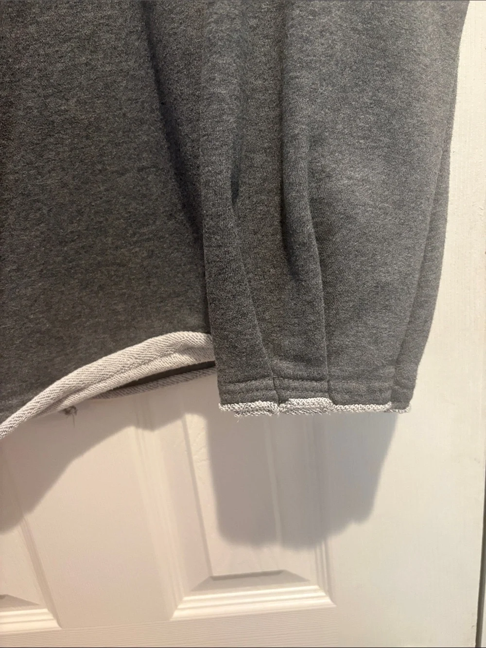 NATURAL LIFE Grey Crewneck Sweater with Red & Orange Trim - Size Small - Picture 7 of 9